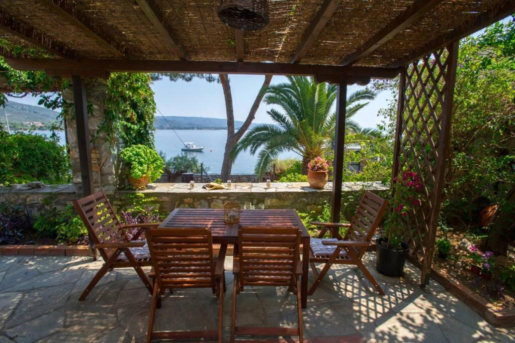 Natali'S Villa By The Sea 카토 가트제아 외부 사진
