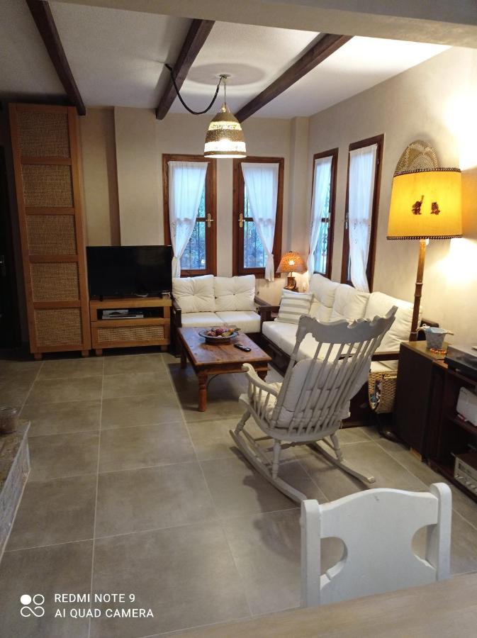 Natali'S Villa By The Sea 카토 가트제아 외부 사진